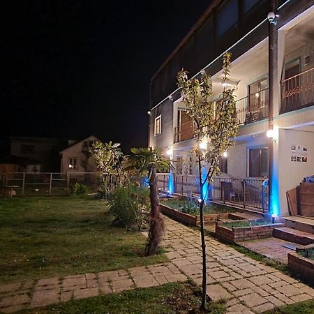 Apsa Butik Hotel Sukhumi Ngoại thất bức ảnh
