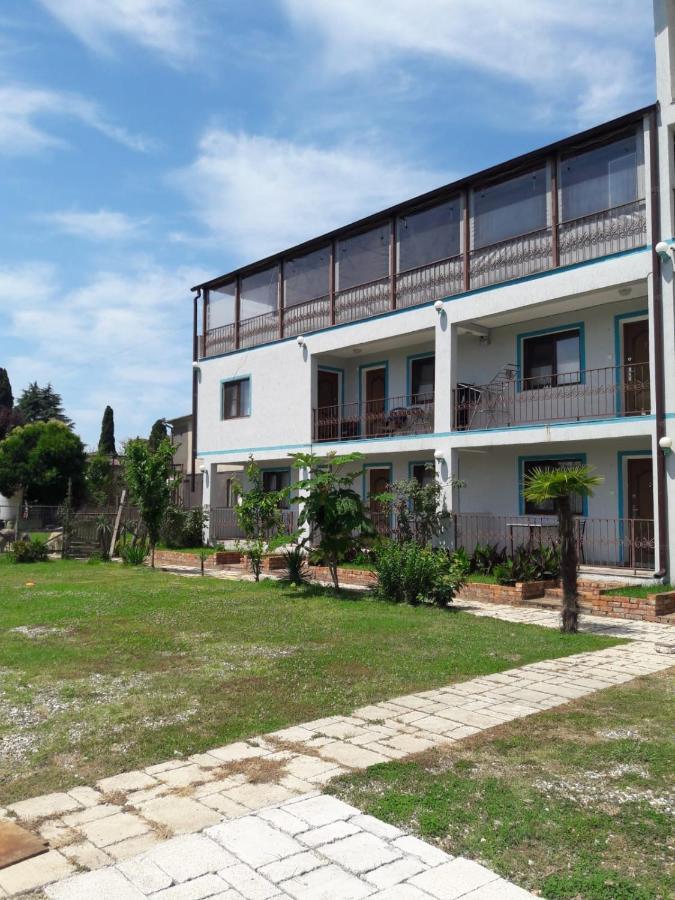 Apsa Butik Hotel Sukhumi Ngoại thất bức ảnh