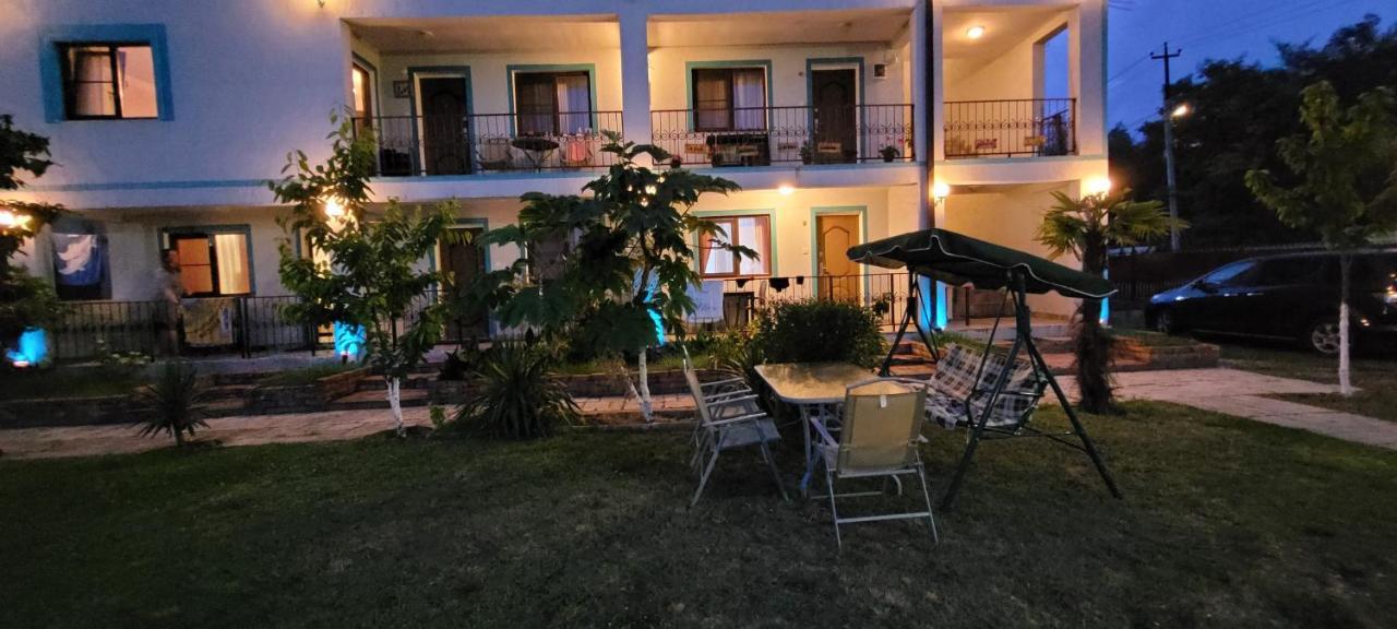 Apsa Butik Hotel Sukhumi Ngoại thất bức ảnh