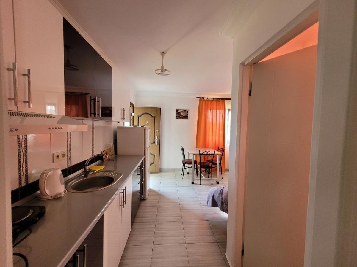 Apsa Butik Hotel Sukhumi Ngoại thất bức ảnh